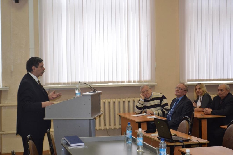 Состоялась межрегиональная учительская конференция на физмате